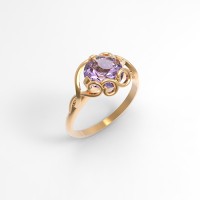 Кольцо из золота с аметистом фиолетовым