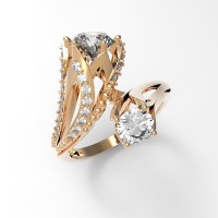 Стильное кольцо из золота со Swarovski