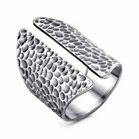 Стильное серебряное кольцо